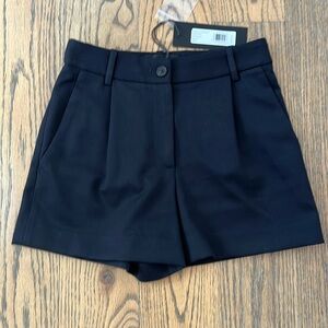 NWT Nili Lotan dark navy Beatrice Shorts. Size 0